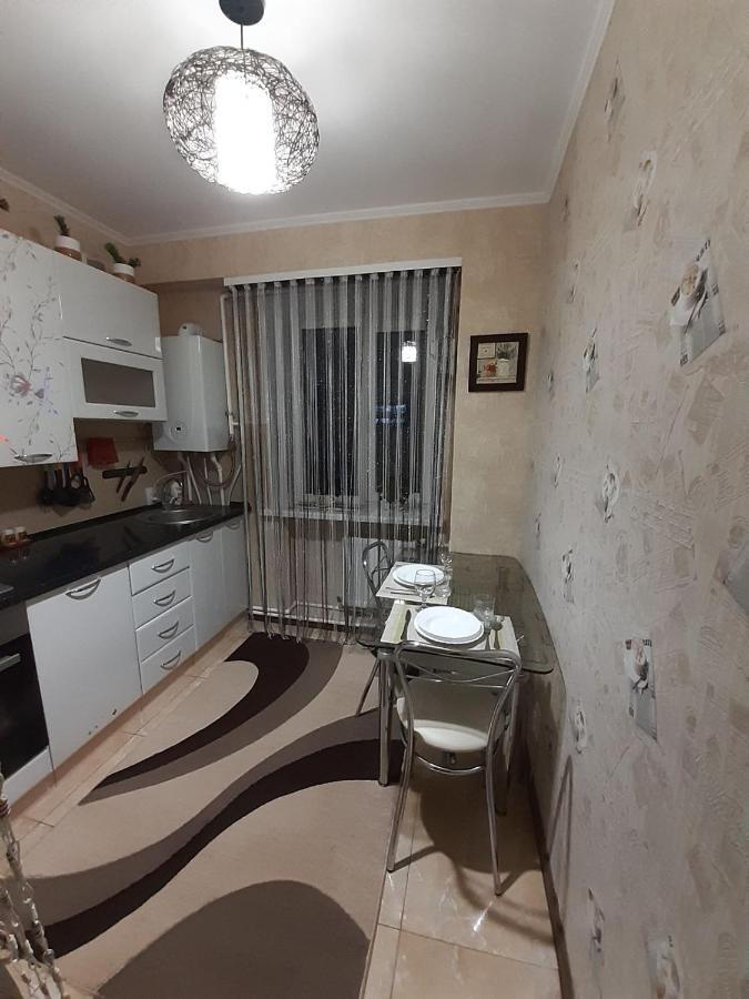 Apartament Двокімнатна Shepetovka Zewnętrze zdjęcie